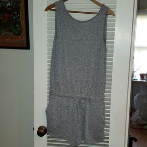 Gap lightweight romper sz M